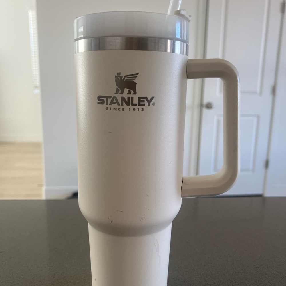 White 40oz Stanley